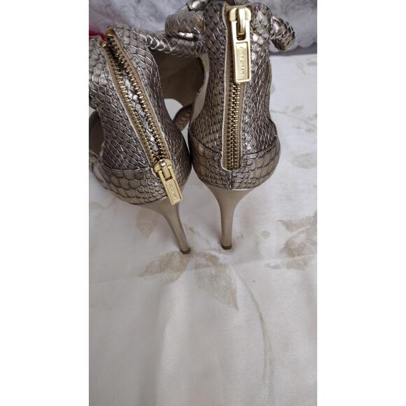 Cole Haan Shoes Womens Size 10.5 Metallic Pewter Sandals Snakeskin Zip Gold - Picture 8 of 9